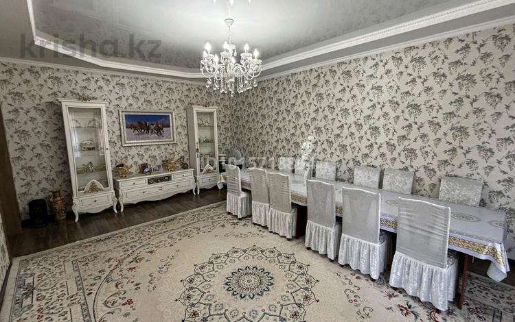 Отдельный дом · 5 комнат · 206 м² · 10 сот., Сарбаз 123 за 60 млн ₸ в Актобе, жилой массив Кирпичный — фото 2
