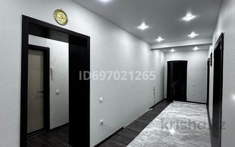 2-бөлмелі пәтер · 90 м² · 3/5 қабат, 4 ш/а, Абулхаирхана 175, бағасы: 31.8 млн ₸ в Уральске, мкр 4 — фото 9