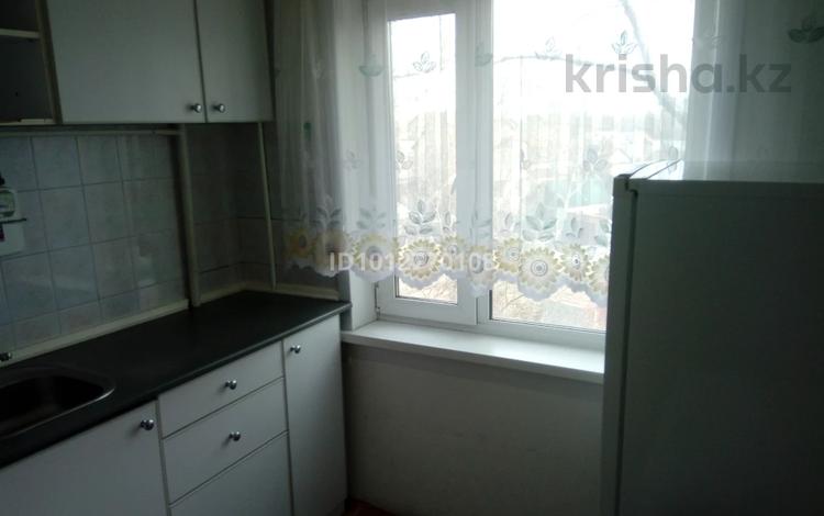 2-бөлмелі пәтер · 44 м² · 4/5 қабат, Абдирова 33, бағасы: 17 млн ₸ в Караганде, Казыбек би р-н — фото 2