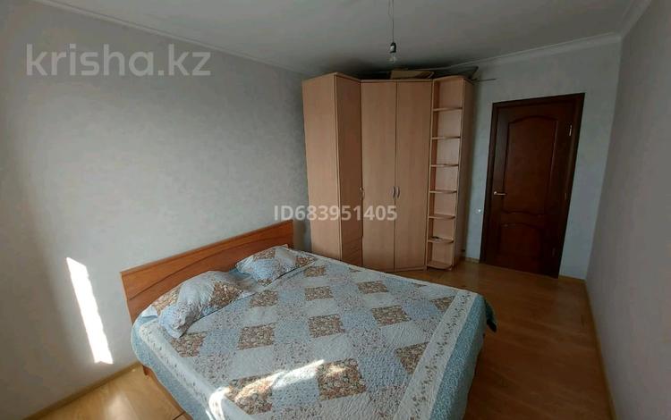 2-комнатная квартира · 64 м² · 9/9 этаж, Аблайхана 49 за 13 000 ₸ в Астане, Алматы р-н — фото 2