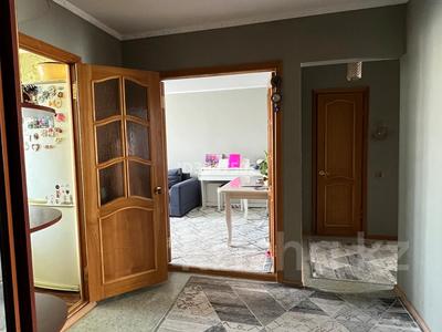 Пәтерлер в Атырауской обл.: 3-бөлмелі пәтер · 72 м² · 5/5 қабат, Микрорайон Привокзальный-3А, бағасы: 18.5 млн 〒 3-бөлмелі пәтер · 72 м² · 5/5 қабат, Микрорайон Привокзальный-3А, бағасы: 18.5 млн 〒 в Атырау