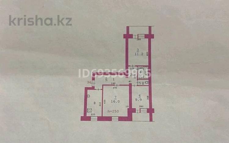 3-комнатная квартира, 60.7 м², 9/10 этаж, мкр 11 за 20 млн 〒 в Актобе, мкр 11 — фото 3