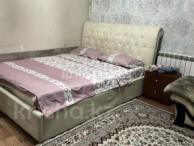 1-комнатная квартира · 32 м² · 1/2 этаж, Пугачева 17 — Сейфуллина-Шолохова, ЖД Вокзал-1 за 10 000 ₸ в Алматы, Турксибский р-н
