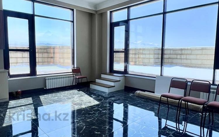 5-бөлмелі пәтер · 253 м² · 12/12 қабат, Аль-Фараби 1а, бағасы: 2.7 млн ₸ в Алматы, Медеуский р-н — фото 2