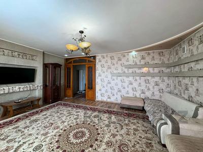 4-комнатная квартира · 124 м² · 4/5 этаж, Момыш улы за 47 млн 〒 в Шымкенте, Аль-Фарабийский р-н