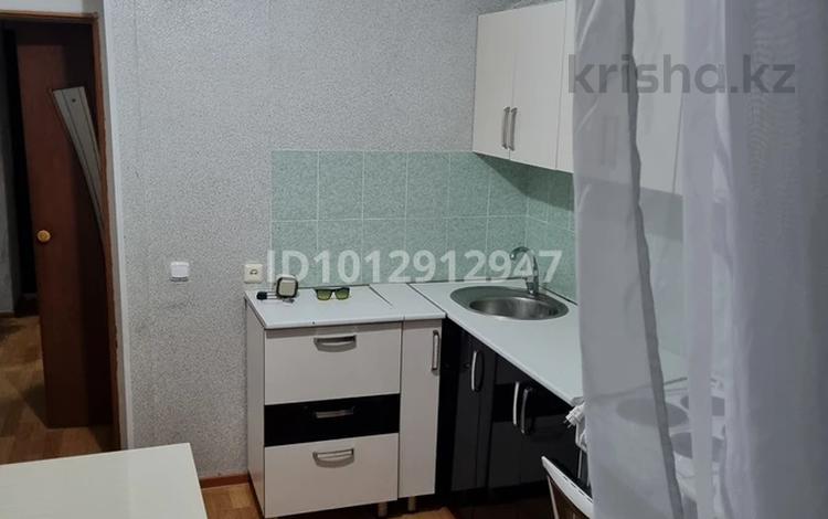2-бөлмелі пәтер · 56 м² · 4/5 қабат, Есенберлина 8, бағасы: 150 000 ₸ в Усть-Каменогорске — фото 2