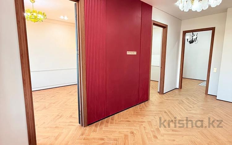 2-бөлмелі пәтер · 60 м² · 6/9 қабат, Сатпаева 15Е, бағасы: 41 млн ₸ в Усть-Каменогорске — фото 2