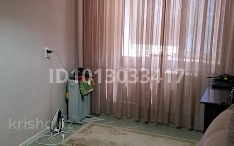 3-комнатная квартира · 69.9 м² · 5/5 этаж, мкр 8 283/1 — Анвар . 21.27 школа за 18.3 млн ₸ в Актобе — фото 2