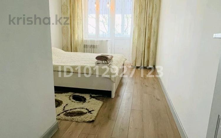 2-бөлмелі пәтер · 70 м² · 4 қабат, мкр Северо-Восток, Циолковского 1к2 — Циолковского, бағасы: 35 млн ₸ в Уральске — фото 2