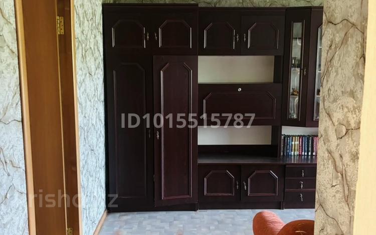 3-комнатная квартира · 58.9 м², мкр Фёдоровка 111 за 20 млн ₸ в Караганде, Казыбек би р-н — фото 2