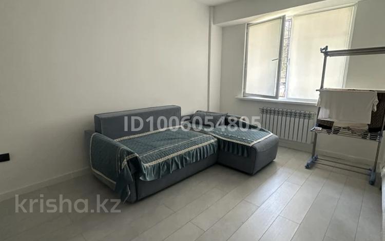 1-комнатная квартира · 40 м² · 1/9 этаж, мкр Атырау, Мкр. Атырау 16/1 — Кульджинский тракт за 230 000 ₸ в Алматы, Медеуский р-н — фото 2