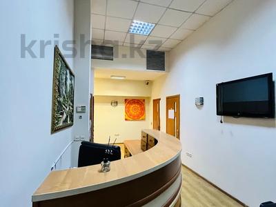 Свободное назначение, офисы, магазины и бутики, склады, общепит, салоны красоты, фитнес и спорт, медцентры и аптеки, образование, конференц-залы, кабинеты и рабочие места · 200 м² за 900 000 〒 в Алматы, Бостандыкский р-н