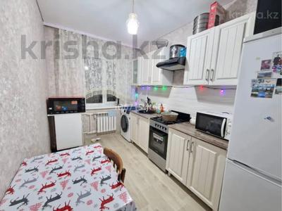 3-бөлмелі пәтер · 62 м² · 2/2 қабат, Пришахтинск ш/а., бағасы: 15 млн ₸ в Караганде, Алихана Бокейханова р-н