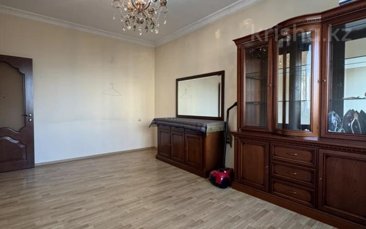 3-бөлмелі пәтер · 80 м² · 4/9 қабат, мкр Таугуль-1, бағасы: 350 000 ₸ в Алматы, Ауэзовский р-н — фото 2