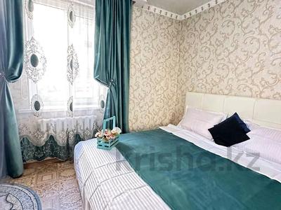 3-комнатная квартира · 65 м² · 1/2 этаж, Толе Би 78 — На против ЦКЗ Баласагуна за 18 000 ₸ в Таразе