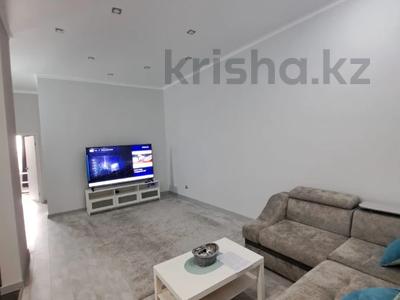 3-комнатная квартира · 82.5 м² · 1/9 этаж, Камзина 41/1 — Горячая цена! за 41 млн 〒 в Павлодаре