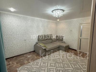 3-бөлмелі пәтер · 75.9 м² · 4/9 қабат, Строитель ш/а. 19, бағасы: 25 млн ₸ в Уральске, мкр Строитель