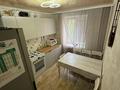 3-бөлмелі пәтер · 75.9 м² · 4/9 қабат, Строитель ш/а. 19, бағасы: 25 млн ₸ в Уральске, мкр Строитель — фото 4