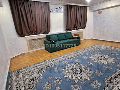 Дом · 5 комнат · 300 м², мкр. Алтын орда за 35 000 〒 в Актобе