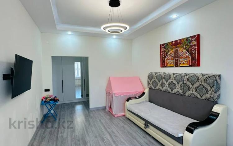 2-бөлмелі пәтер · 60 м² · 2/5 қабат, Алтын орда ш/а. 356, бағасы: 25.5 млн ₸ в Актобе, мкр. Алтын орда — фото 2