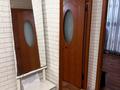 2-комнатная квартира · 48 м² · 1/5 этаж, мкр Новый Город, Комиссарова за 160 000 ₸ в Караганде, Казыбек би р-н — фото 4