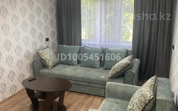 1-комнатная квартира · 50 м² · 1/5 этаж, Нурмагамбетова — Вокзал за 12 000 〒 в Павлодаре — фото 4