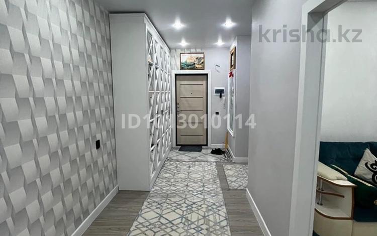 4-бөлмелі пәтер · 133.6 м² · 2/9 қабат, мкр. Алтын орда 11.Л, бағасы: 58 млн ₸ в Актобе — фото 2