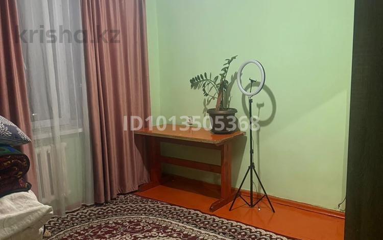 2-бөлмелі пәтер · 120 м² · 4/4 қабат, Ахымбеков 128/16, бағасы: 10 млн ₸ в Арыси — фото 2