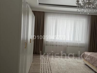 Отдельный дом · 10 комнат · 300 м² · 13.5 сот., мкр Акбулым, Алтын тобе 14 за 80 млн 〒 в Таразе