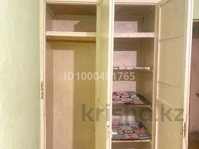 1-бөлмелі пәтер · 14 м² · 3/5 қабат, 11-й микрорайон, 11-й микрорайон 114 — Елшібек батыр, бағасы: 4 млн ₸ в Шымкенте, Енбекшинский р-н