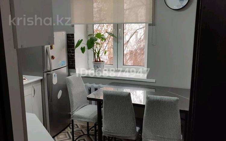 1-комнатная квартира · 33 м² · 3/4 этаж, мкр Коктем-2, Габдуллина 76б за 17 000 〒 в Алматы, Бостандыкский р-н — фото 10