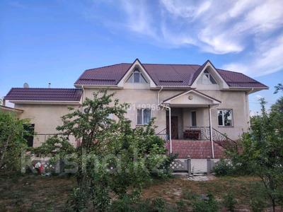 Отдельный дом · 8 комнат · 300 м² · 14.6 сот., Кошеней 150 за 75 млн ₸ в Таразе