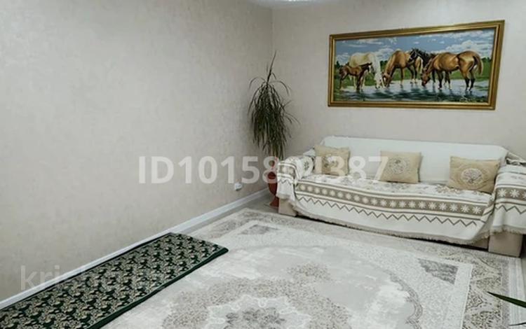 2-комнатная квартира · 64.9 м² · 4/9 этаж, мкр. Алтын орда, Алтын орда 11 за 32 млн ₸ в Актобе — фото 2