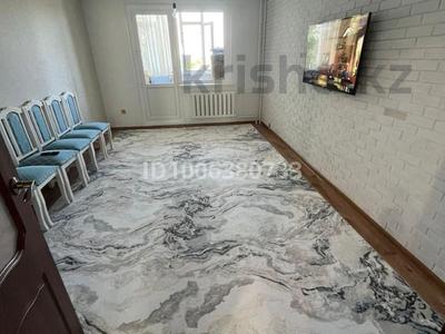 3-комнатная квартира · 71.5 м² · 6/9 этаж, 10 мкрн 4 за 29.9 млн 〒 в Аксае