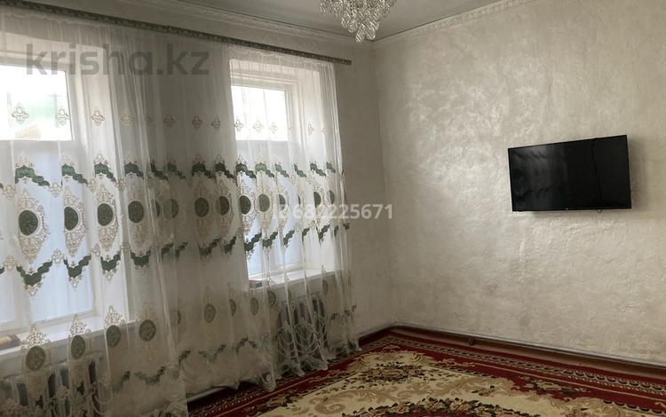 Жеке үй · 3 бөлме · 60 м² · 3 жүзд., Нурмакова 5а2 — Казгюа колледж жанында, бағасы: 15 млн ₸ в  — фото 2