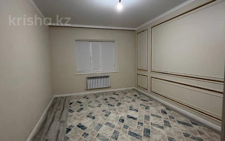 2-комнатная квартира · 75 м² · 2/5 этаж, мкр. Алтын орда за 180 000 ₸ в Актобе — фото 2