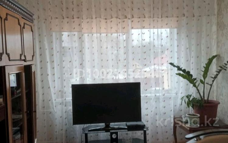 2-бөлмелі пәтер · 48 м² · 2/5 қабат, Алтынсарина 14, бағасы: 13 млн ₸ в Уральске — фото 2