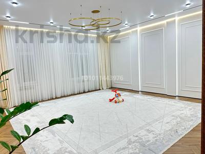 4-бөлмелі пәтер · 165 м² · 12/12 қабат, 17-й мкр 55, бағасы: 79 млн ₸ в Актау