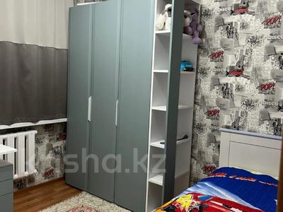 Продажа квартир в Алматы: 3-комнатная квартира · 72 м² · 8/9 этаж, мкр Аксай-2 за 45 млн 〒 3-комнатная квартира · 72 м² · 8/9 этаж, мкр Аксай-2 за 45 млн 〒 в Алматы, Ауэзовский р-н