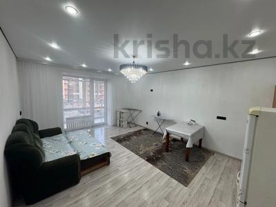 Аренда квартир в Акмолинской обл.: 2-комнатная квартира · 62 м² · 2/5 этаж, Габдуллина 33 за 180 000 〒 2-комнатная квартира · 62 м² · 2/5 этаж, Габдуллина 33 за 180 000 〒 в Кокшетау