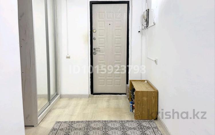 2-комнатная квартира · 50.2 м² · 5/5 этаж, мкр Шанхай 16/1 — Рыскулова 16/1 за 100 000 ₸ в Актобе — фото 2