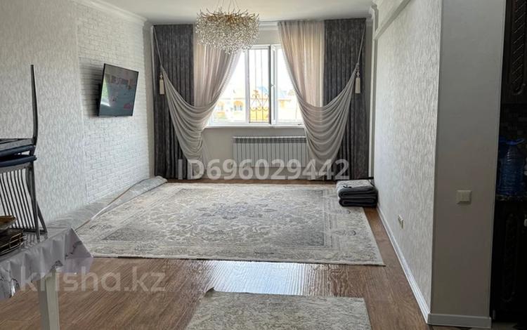 3-комнатная квартира, 95 м², 2/5 этаж, мкр. Алтын орда, Бокенбай батыра 153/6