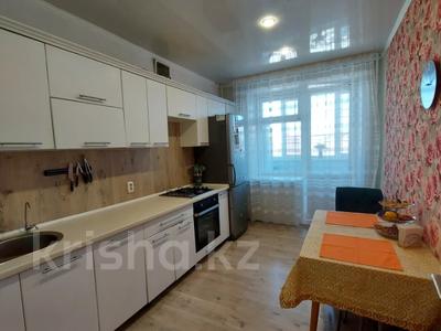 2-комнатная квартира, 58.3 м², 3/5 этаж, досмухамбетова за 22.4 млн 〒 в Петропавловске