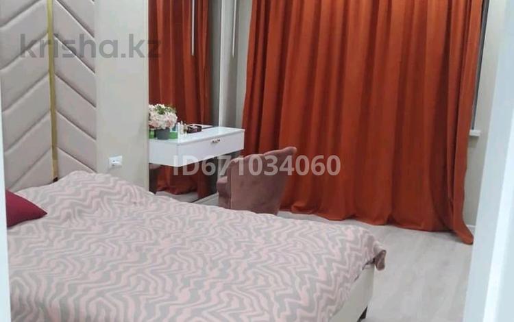 2-комнатная квартира · 68 м² · 7/12 этаж, мкр №3, Садвакасова 3Б за 30 000 ₸ в Алматы, Ауэзовский р-н — фото 2
