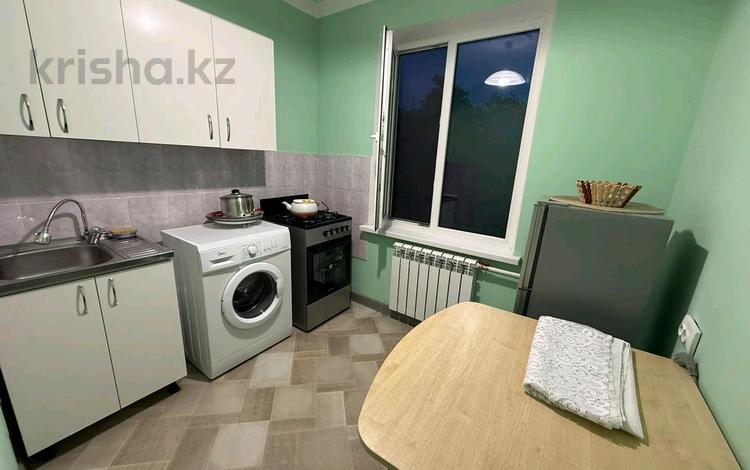 2-комнатная квартира · 50 м² · 5/5 этаж, мкр Казахфильм 24 — Жарокова за 250 000 ₸ в Алматы, Бостандыкский р-н — фото 2
