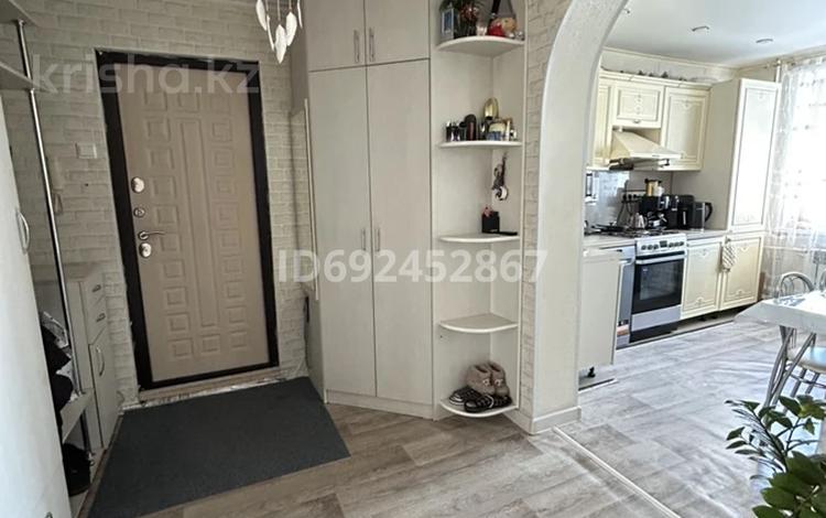 4-комнатная квартира · 72 м² · 2/5 этаж, Абылай хана 136 — Абылай хана и Рабочая за 25 млн 〒 в Щучинске — фото 64