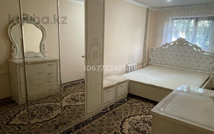 2-комнатная квартира, 50 м², 1/5 этаж помесячно, Гагарина 16 за 130 000 〒 в Шымкенте — фото 2