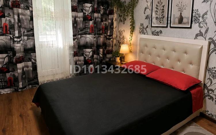 1-комнатная квартира · 35 м² · 2/5 этаж, мкр Каратау 18 за 8 000 ₸ в Таразе — фото 2