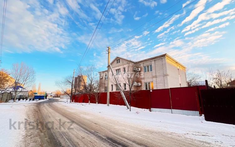 Отдельный дом · 10 комнат · 650 м² · 10 сот., мкр Каспий 49 — Сатпаева микрорайон Каспий , АГУ за 150 млн ₸ в Атырау — фото 2