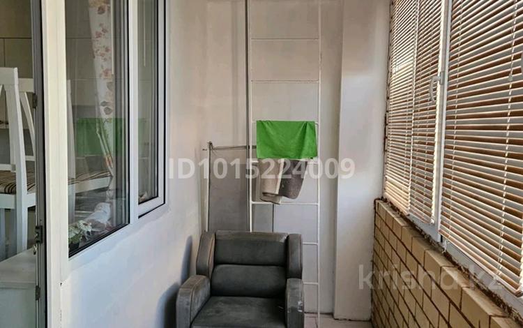 1-комнатная квартира · 46 м² · 5/9 этаж, мкр Нурсая 121 за 160 000 ₸ в Атырау — фото 17